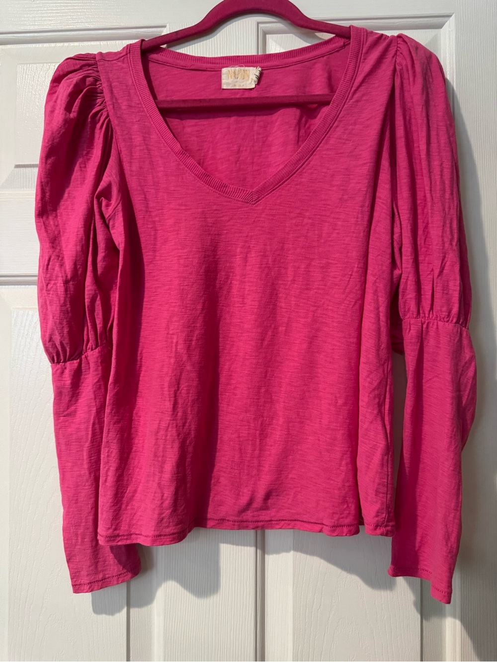 Nation LTD Hot Pink V-Neck Puff Sleeve Long Sleeve Tee